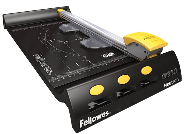 Fellowes Neutron A4+ görgős vágógép | A4 | 10 lap