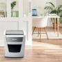 Leitz IQ AutoFeed Office 300 P5 Pro automata iratmegsemmisítő | 2x15 mm mikrokonfetti | 300 lap | 60l kosár