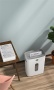 HP Oneshred 8CC világosszürke iratmegsemmisítő | 5x18 mm konfetti | 8 lap | 15 l kosár