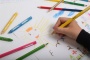 Színes ceruza készlet, háromszögletű, jumbo, 1 hegyezővel, KORES 'KOLORES Twist & Turn', 12 különböző szín